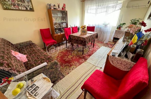 Apartament 3 camere 2 băi, Tatarasi, 67mp, CT, AC