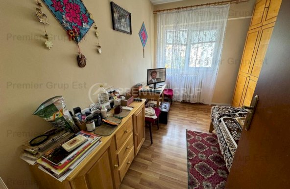 Apartament 3 camere 2 băi, Tatarasi, 67mp, CT, AC