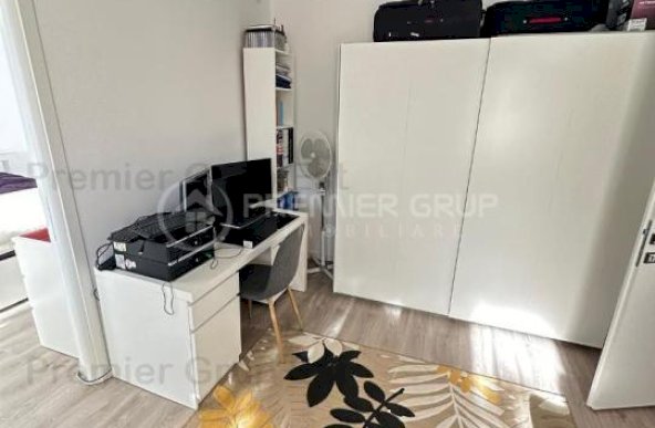 Etaj 2! Apartament 2 camere, Podu Ros, 50mp, RENOVAT