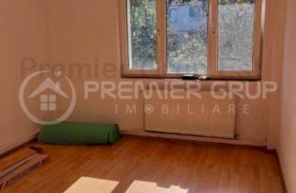 Etaj 3! Apartament 4 camere 2 băi, Podu Ros, CT, AC