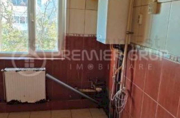 Etaj 3! Apartament 4 camere 2 băi, Podu Ros, CT, AC