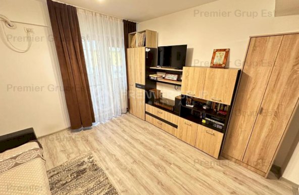 Apartament 3 camere, CUG, 72mp + parcare + BOXĂ