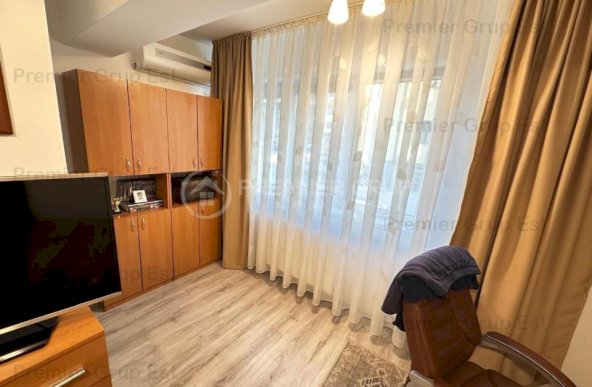 Apartament 3 camere, CUG, 72mp + parcare + BOXĂ