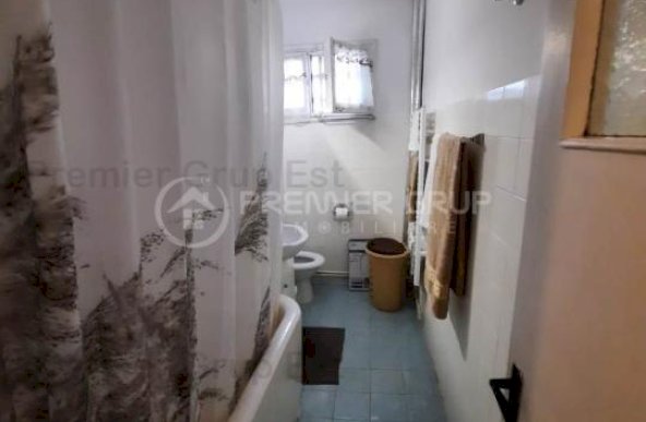 Etaj 3! Apartament 2 camere, Podu Ros, 50mp, CT