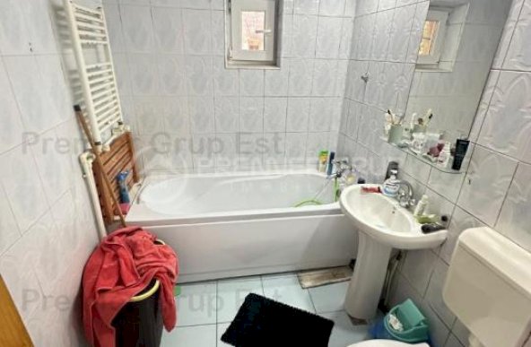 Etaj 1! Apartament 3 camere 2 băi, Nicolina, 72mp