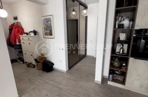 Apartament 2 camere Podu de Fier 72mp, parcare X 2 & boxă