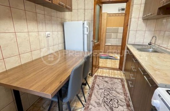 Etaj 3! Apartament 2 camere Nicolina, 48mp, CT