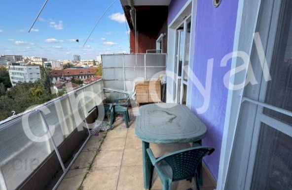 Vand apartament 3 camere,3 terase,2 bai,parc Cismigiu,cu intrare chiar din parc,Str. Brezoianu