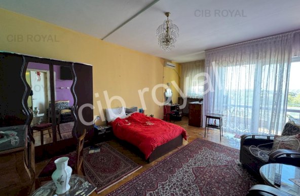 Vand apartament 3 camere,3 terase,2 bai,parc Cismigiu,cu intrare chiar din parc,Str. Brezoianu