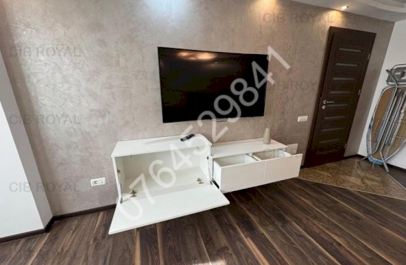 Inchiriez apartament LUX 2 camere zona Rond Alba Iulia, Bd. Decebal,la 10 minute metrou Piata Muncii