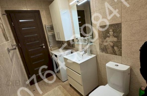 Inchiriez apartament LUX 2 camere zona Rond Alba Iulia, Bd. Decebal,la 10 minute metrou Piata Muncii