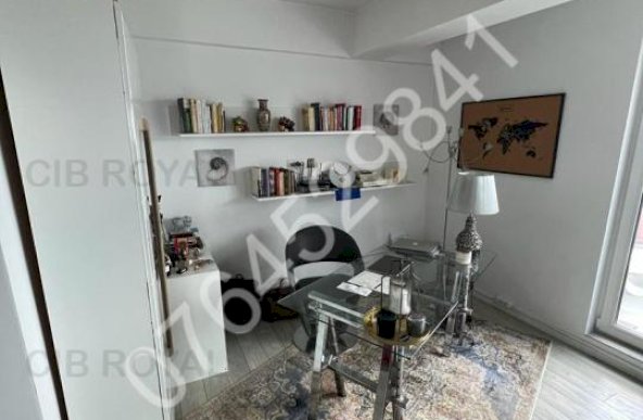 Inchiriez apt. 2 cam. bloc Boutique (curte proprie) 2021 zona Bd. Pipera,Str. Toma Caragiu, parcare.