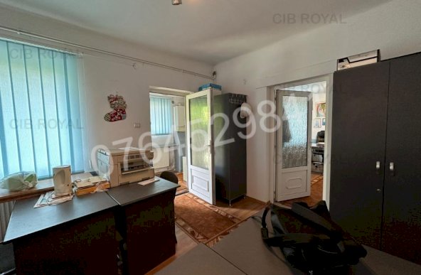 Casa curte,3 camere,p+pod,50 mp utili,zona Teiul Doamnei-Maica Domnului,Str. Grigore Ionescu nr. 60