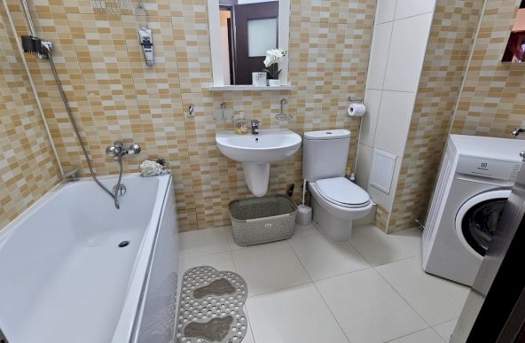 Vanzare apartament 2 camere,B-dul. Unirii nr 75. zona rond Alba Iulia-Decebal