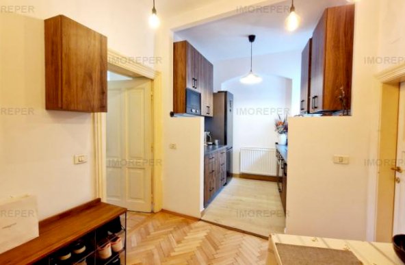 Apartament 2 camere Universitate-Centrul Vechi, etaj 2 din 3