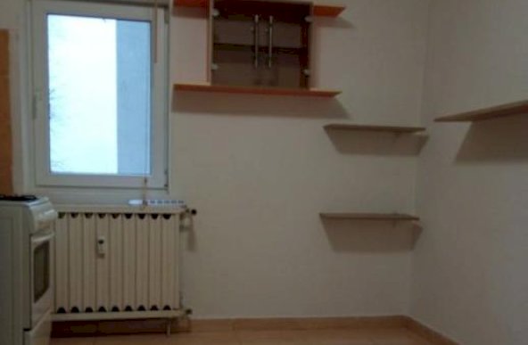 Închiriez apartament 3 camere nemobilat Str Avionului Sector 1