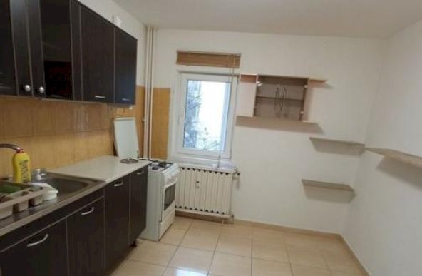 Închiriez apartament 3 camere nemobilat Str Avionului Sector 1