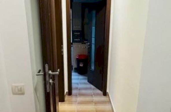 Închiriez apartament 2 camere lângă Piața Floreasca