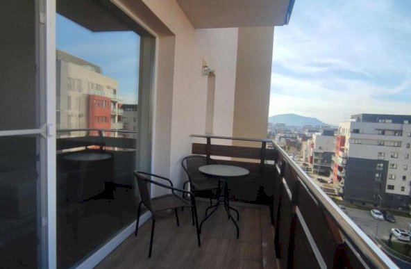 Inchiriem apartament 2 camere foarte bine intretinut zona Coresi