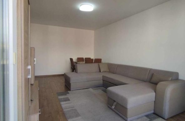 Inchiriem apartament 2 camere foarte bine intretinut zona Coresi