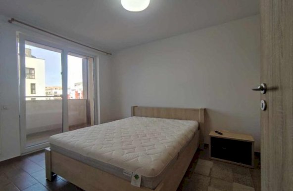 Inchiriem apartament 2 camere foarte bine intretinut zona Coresi