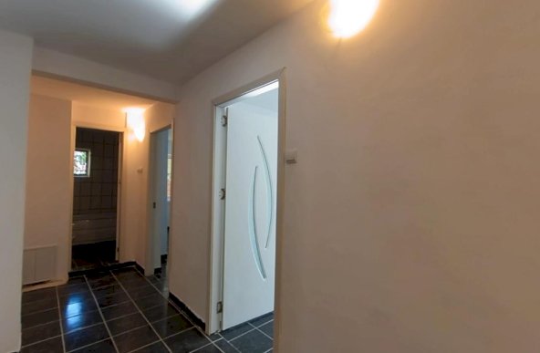 Decebal Piata Muncii Apartament 4 camere locuit firma