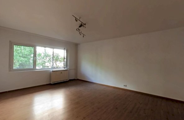 Decebal Piata Muncii Apartament 4 camere locuit firma