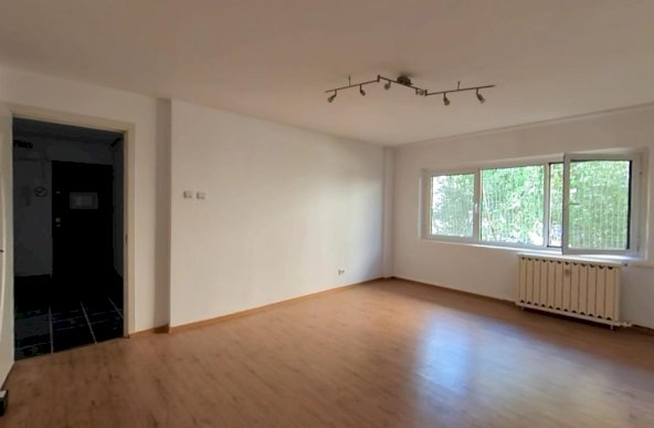 Decebal Piata Muncii Apartament 4 camere locuit firma