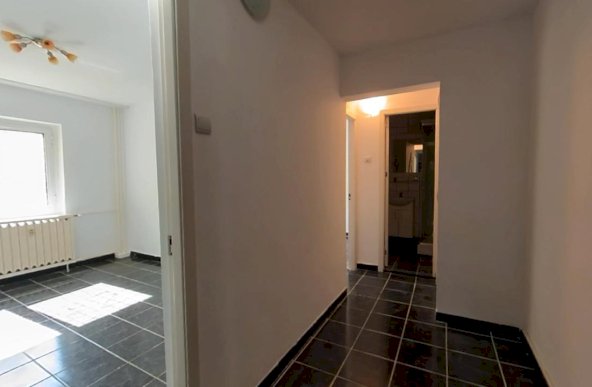 Decebal Piata Muncii Apartament 4 camere locuit firma