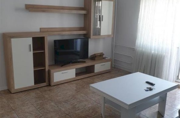 Apartament 3 camere B-dul Decebal - Piata Muncii