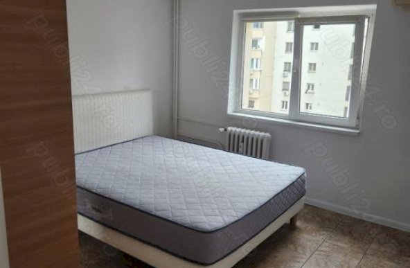 Apartament 3 camere B-dul Decebal - Piata Muncii