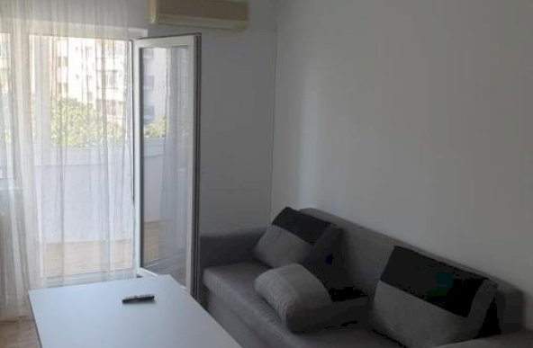 Apartament 3 camere B-dul Decebal - Piata Muncii