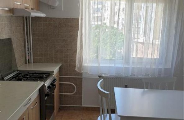 Apartament 3 camere B-dul Decebal - Piata Muncii