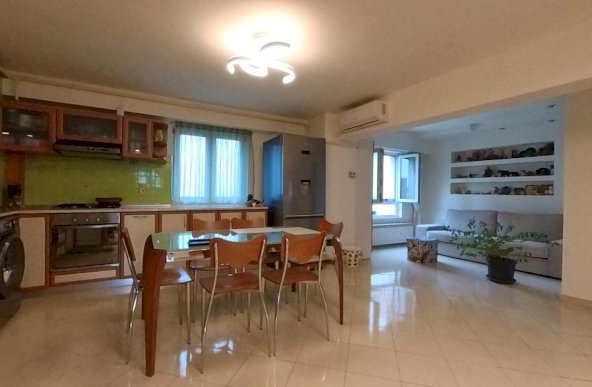 Apartament 3 camere Calea Calarasilor - Matei Basarab