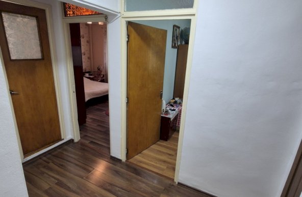 Apartament 3 camere Decebal - 10 minute metroul  Piata Muncii