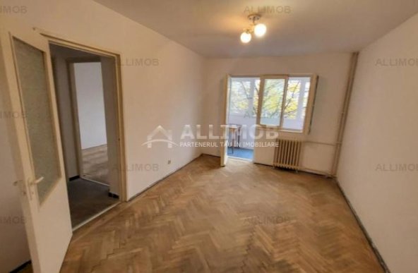 Apartament 3 camere, semidecomandat, zona Vest, Ploiesti