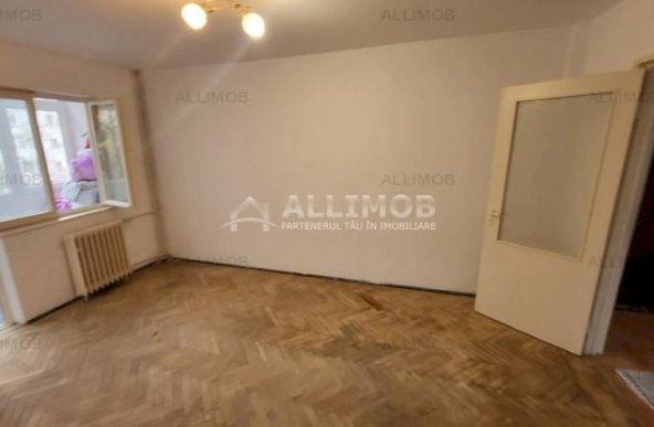 Apartament 3 camere, semidecomandat, zona Vest, Ploiesti