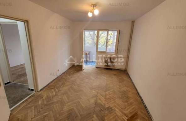 Apartament 3 camere, semidecomandat, zona Vest, Ploiesti