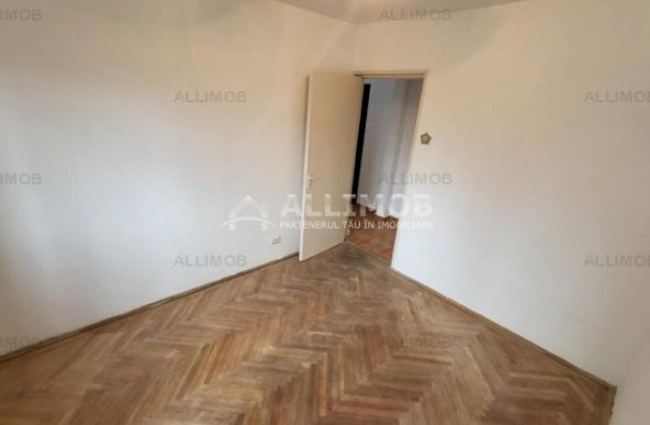 Apartament 3 camere, semidecomandat, zona Vest, Ploiesti