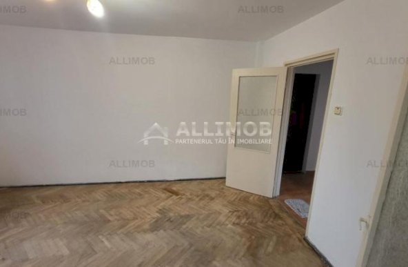 Apartament 3 camere, semidecomandat, zona Vest, Ploiesti