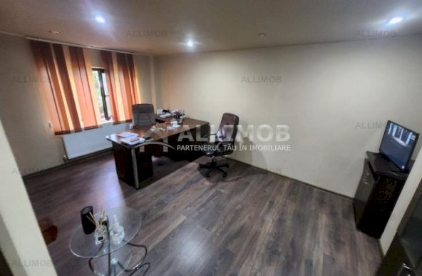 Apartament 4 camere, modificat in 3, ideal cabinet, zona 9 Mai, Ploiesti