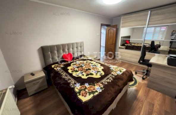 Vila cu 5 camere, zona Centrala, pivnita+parter+etaj+pod mansardat, Ploiesti