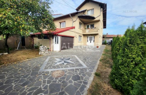 Vila cu 5 camere, zona Centrala, pivnita+parter+etaj+pod mansardat, Ploiesti