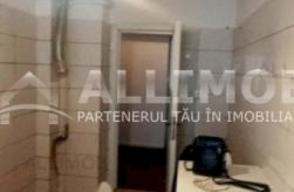 Apartament nemobilat 3 camere, zona ultracentrala