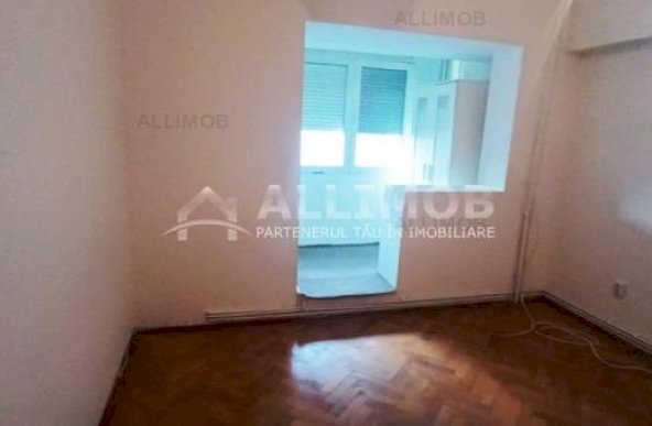 Apartament nemobilat 3 camere, zona ultracentrala