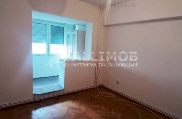 Apartament nemobilat 3 camere, zona ultracentrala