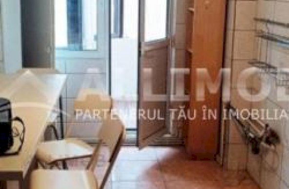 Apartament nemobilat 3 camere, zona ultracentrala