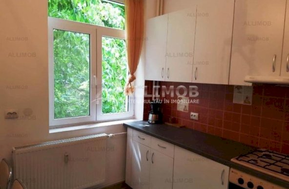 Apartament 3 camere, zona Eminescu 