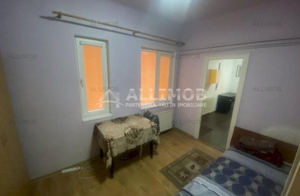 Apartament in vila zona Bulevardul Castanilor, suprafata utila 102 mp, 4 camere.