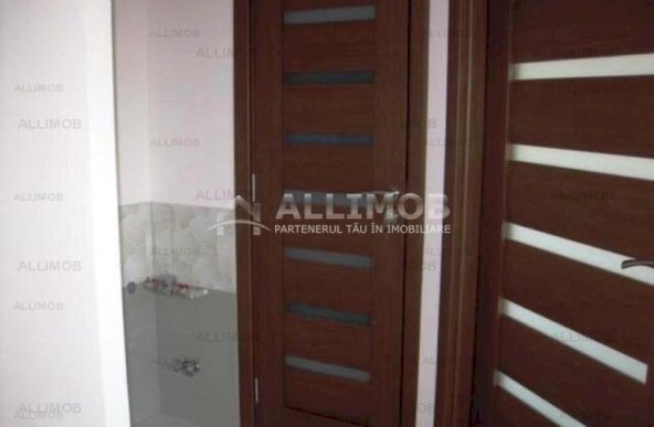 Apartament 3 camere zona ultracentrala